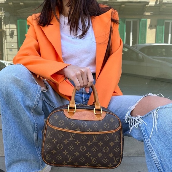 Louis Vuitton Handbags - 🔥SALE 🔥Authentic Louis Vuitton Trouville